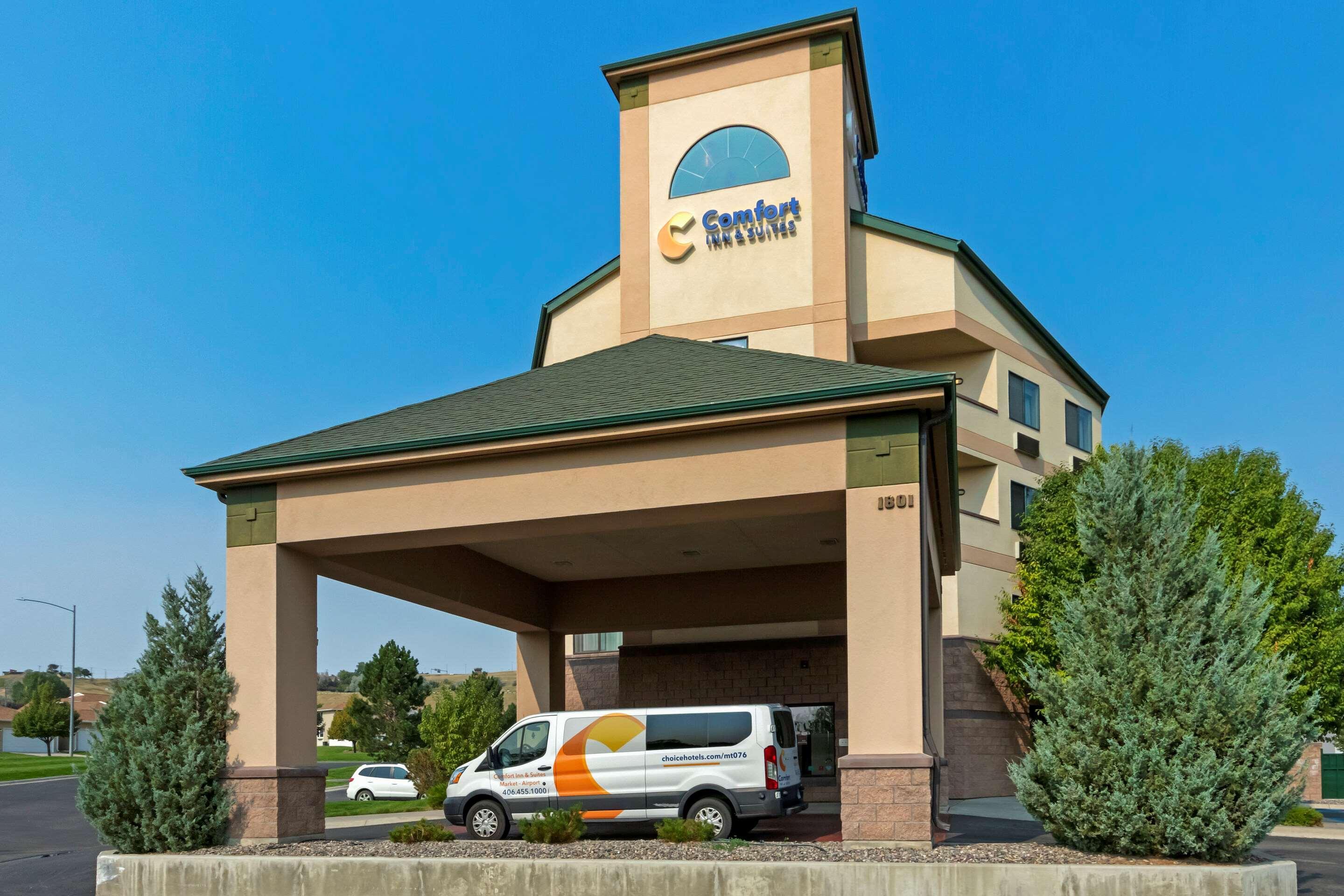 Comfort Inn & Suites Market - Airport Грейт-Фолс Экстерьер фото