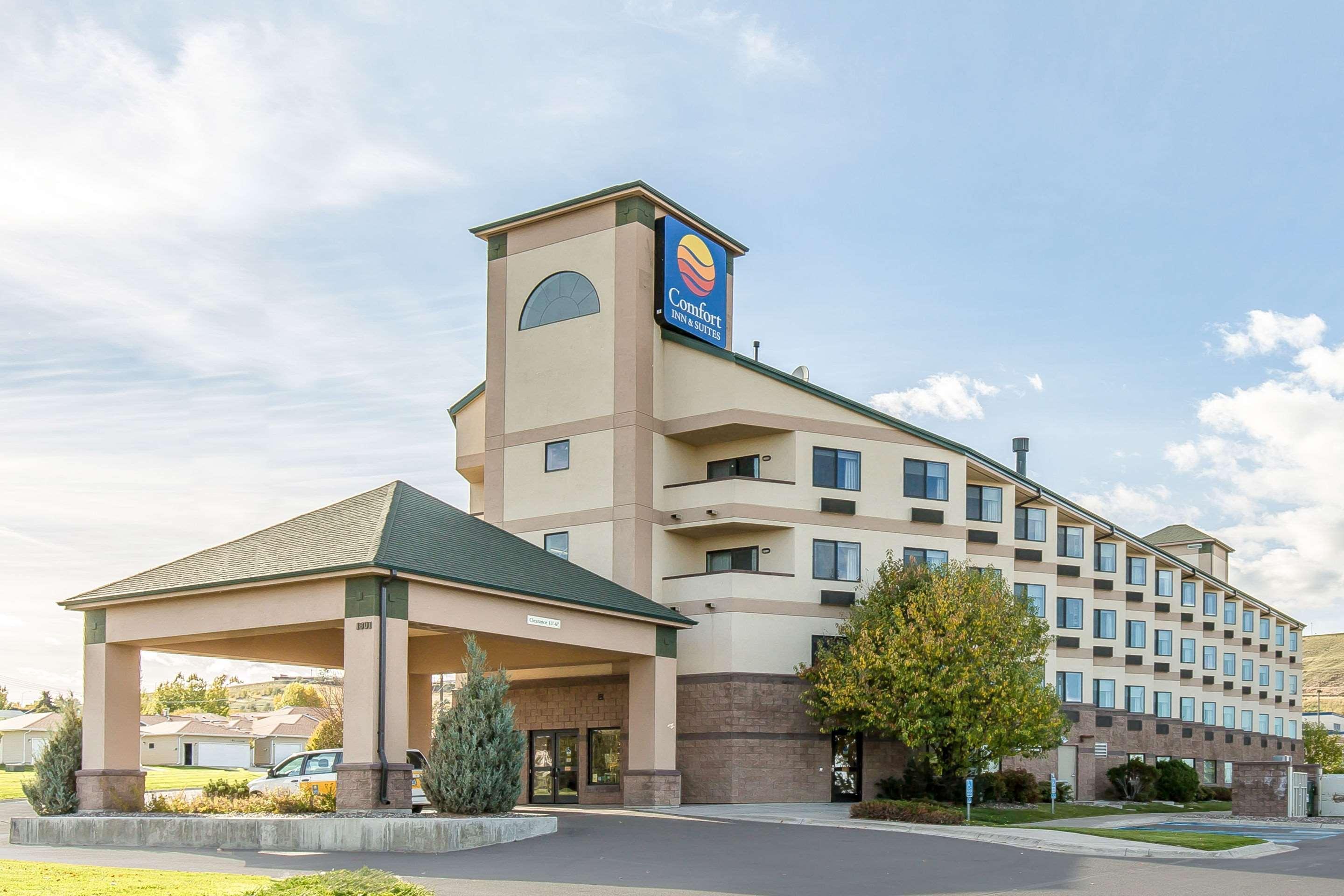 Comfort Inn & Suites Market - Airport Грейт-Фолс Экстерьер фото